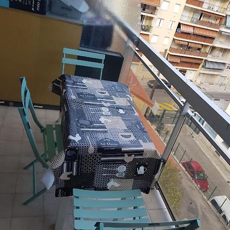 studio 3 personnes proche tram et bus Appartamento Nizza Esterno foto